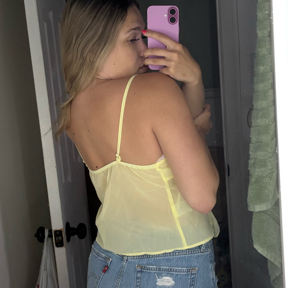 Never Worn Baby Yellow SHEIN Top - Picture 2 of 6